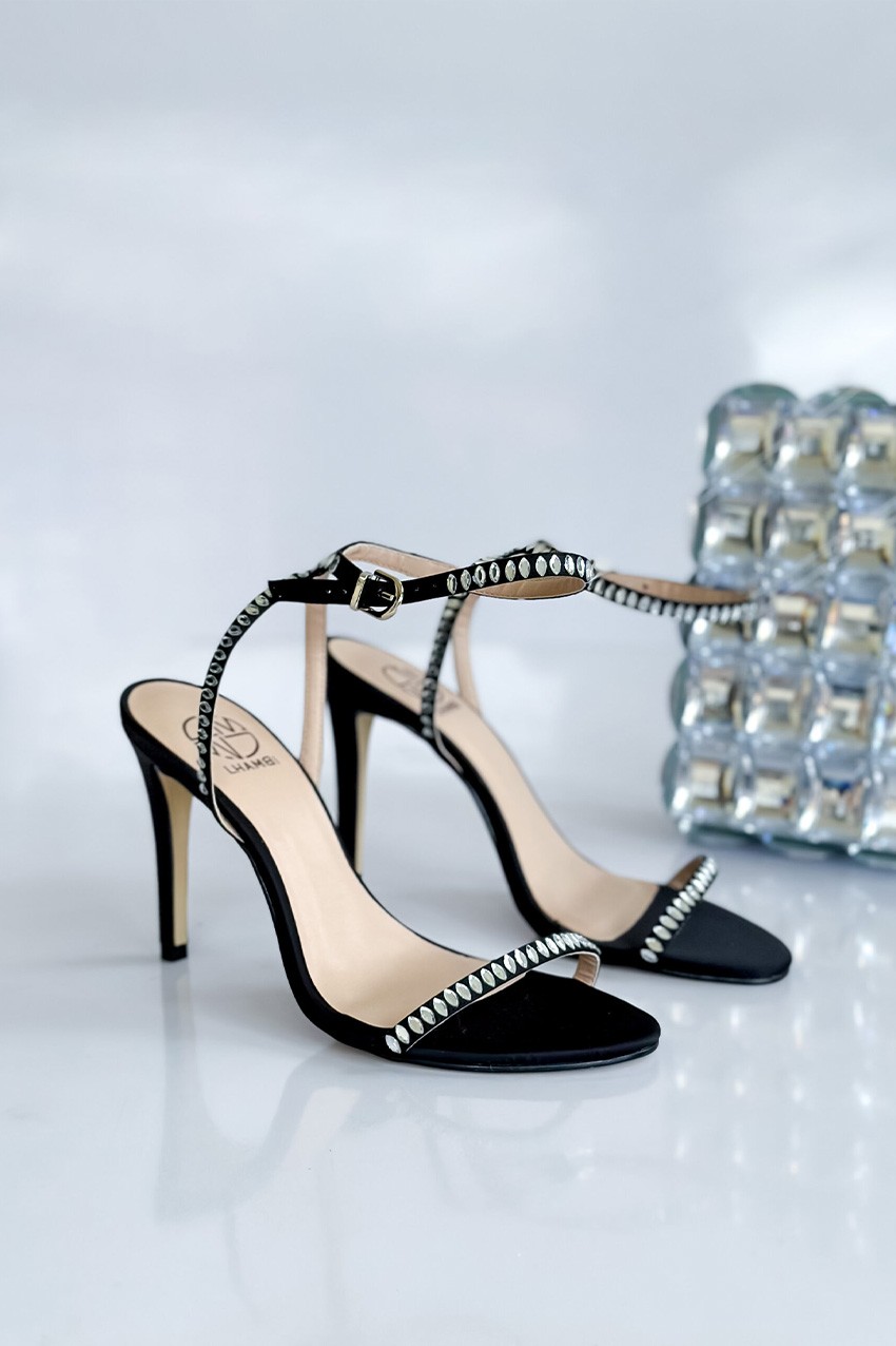 SHOES-HEELED