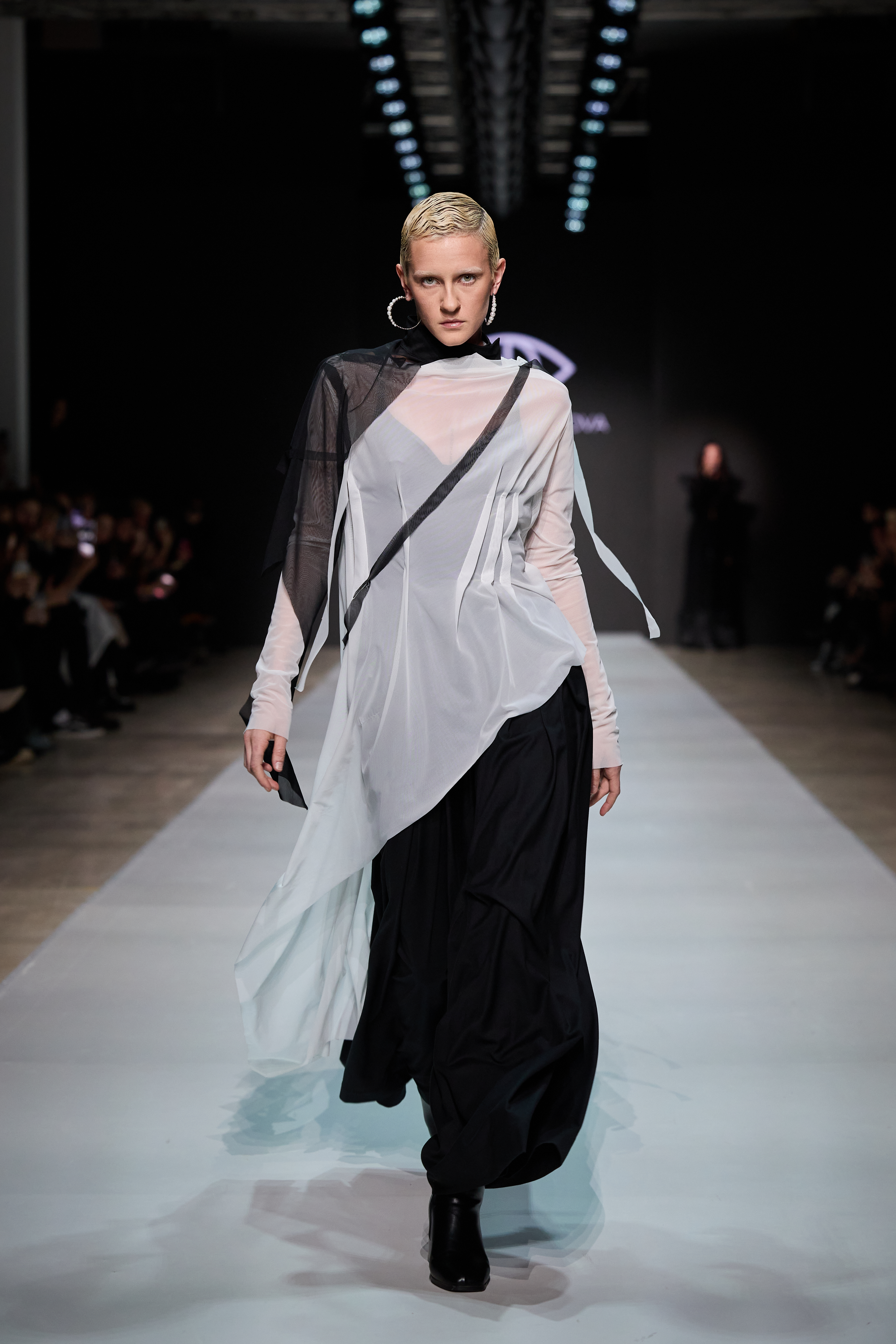 Moscow Fashion Week beauty trends - wet and wavy