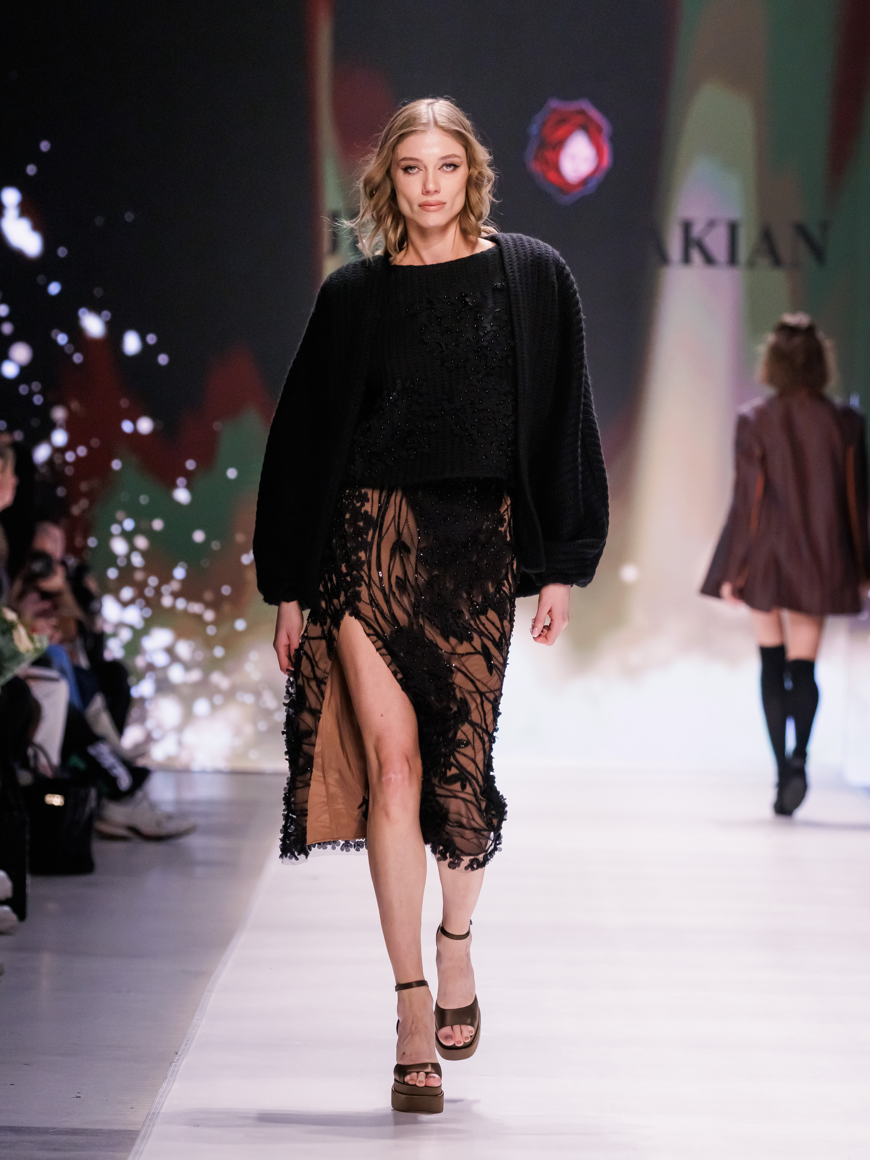 Moscow Fashion Week beauty trends - graphic wings