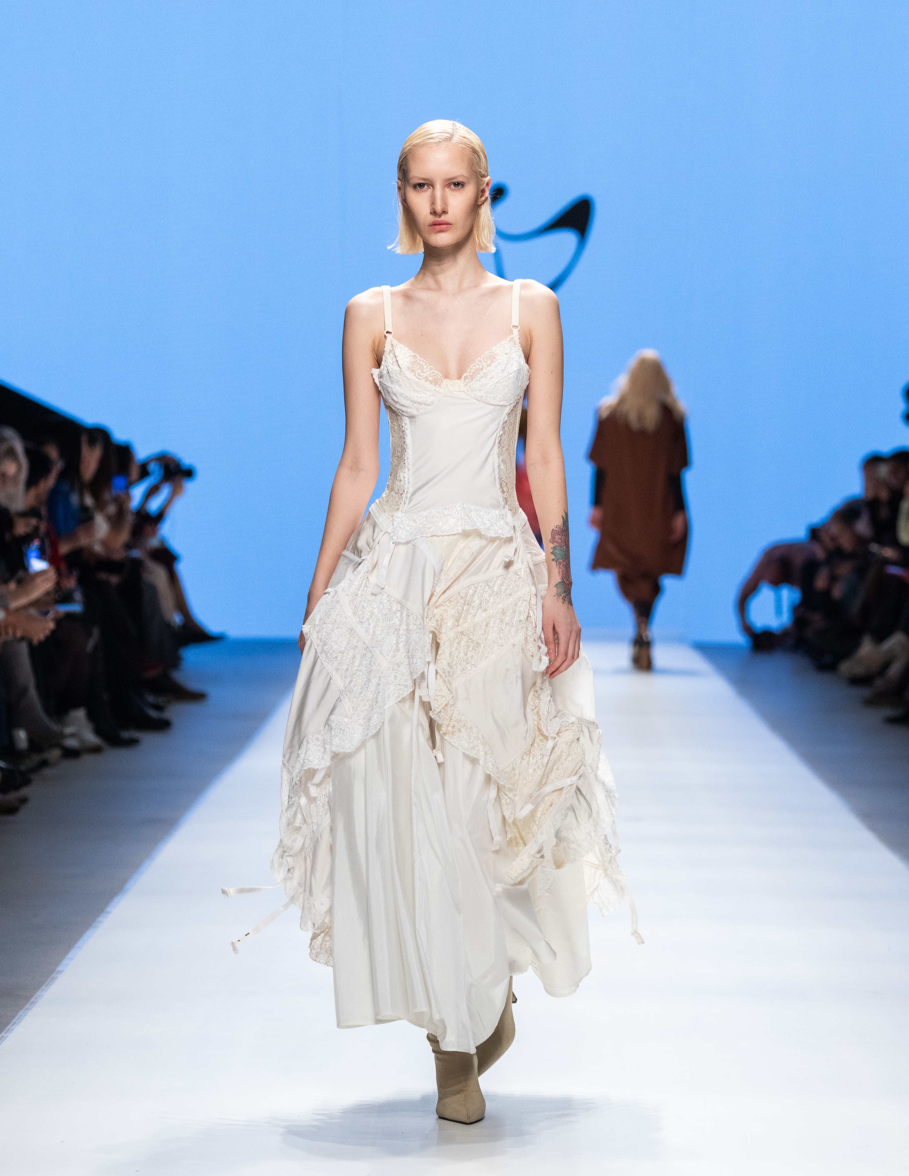 Moscow Fashion Week beauty trends - sleek chic