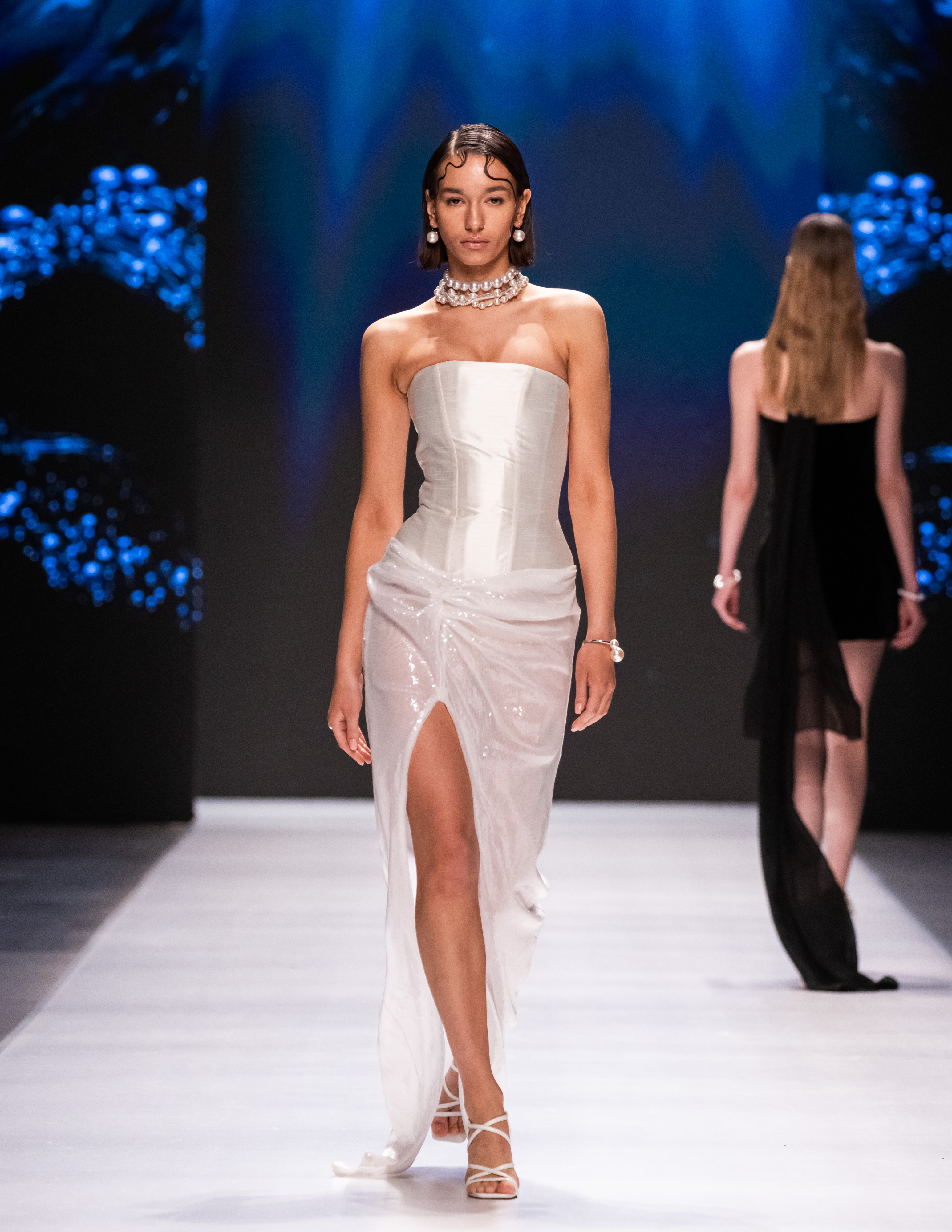 Moscow Fashion Week beauty trends - wet and wavy