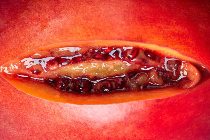 Close up shot of a peach resembling a women's vulva via Pinterest