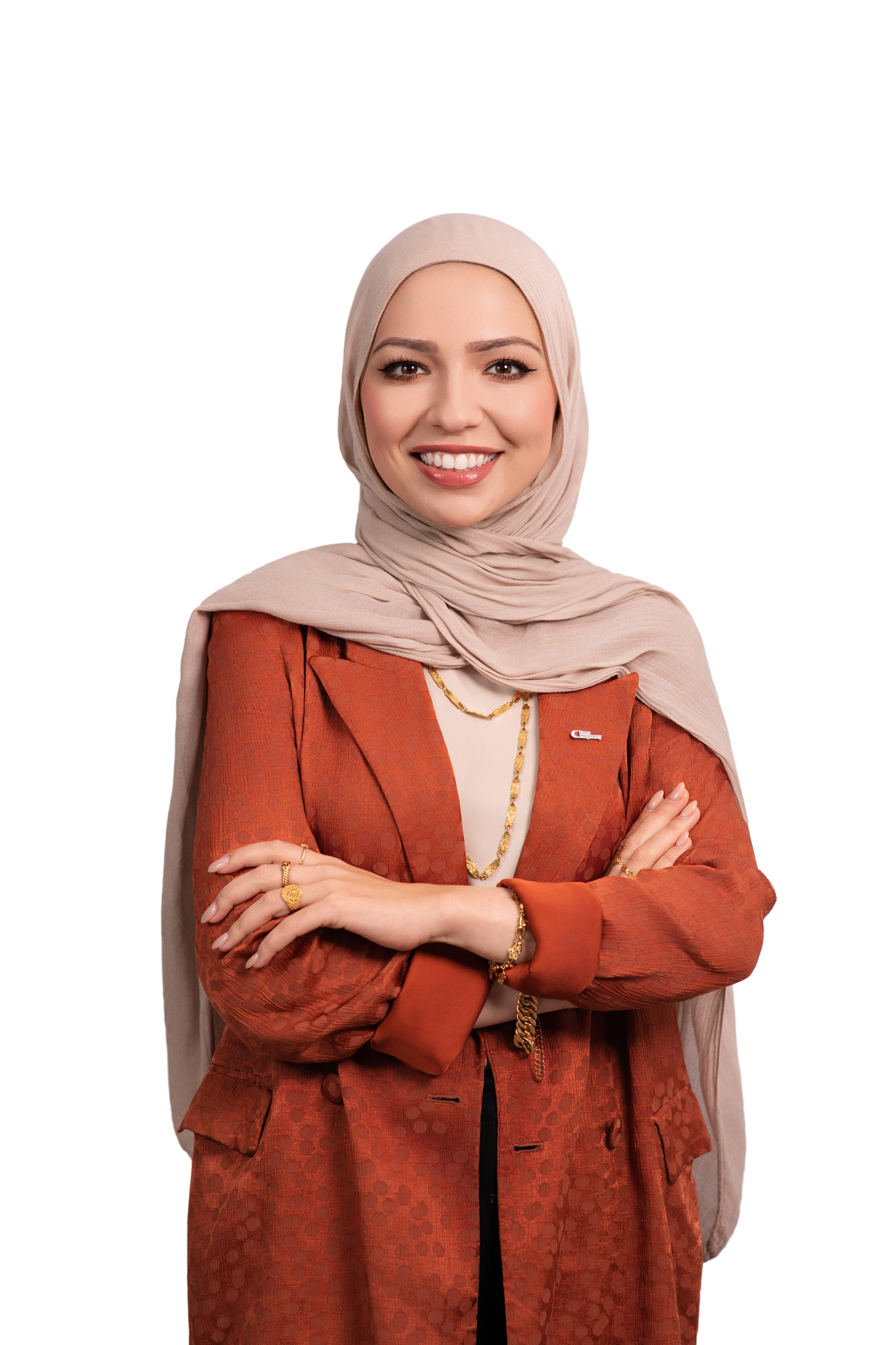 A portrait of Isra Chaker smiling at the camera via Isra Chaker