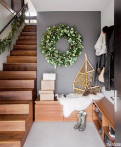 holiday decor trend - less is more