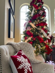 Holiday decor trends - shades of christmas