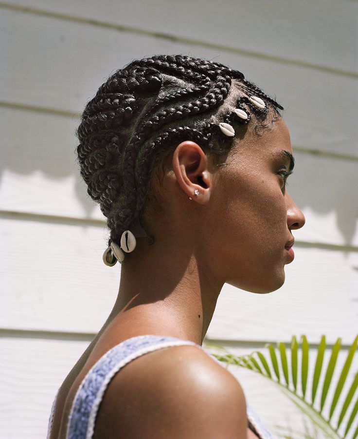 Patterned cornrows